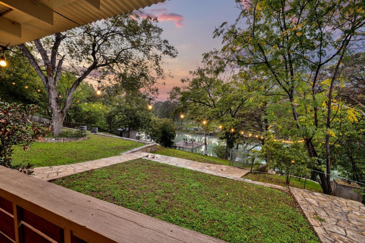 Luxury Lakefront Oasis With Boat Dock-Firepit McQueeney Eksteriør billede