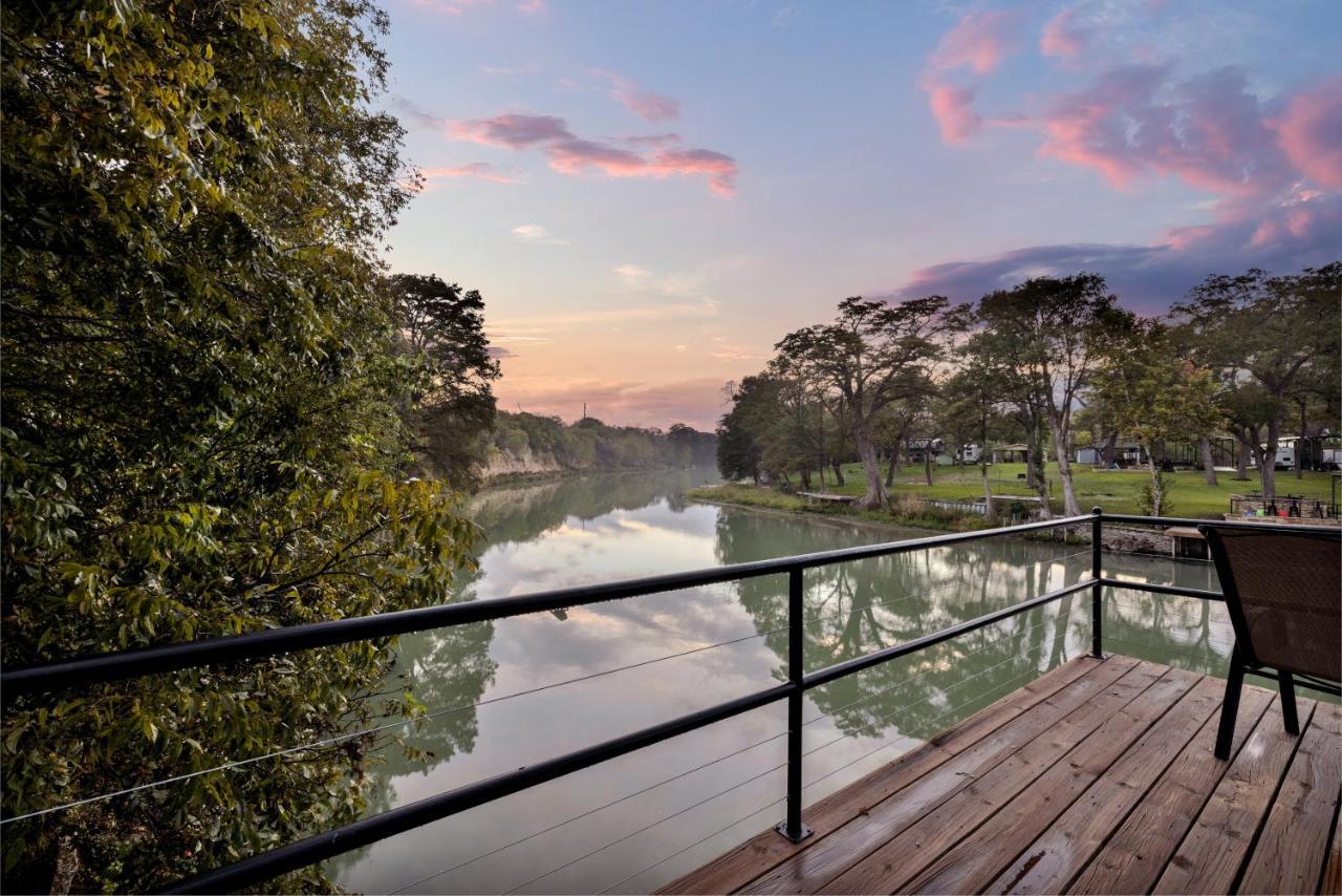 Luxury Lakefront Oasis With Boat Dock-Firepit McQueeney Eksteriør billede